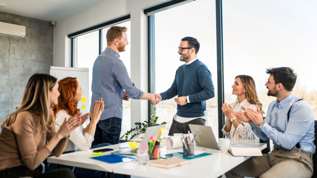 What is considered a good salary in Spain?